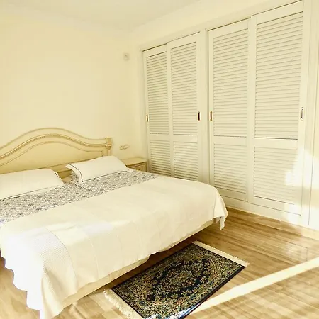 Apartment Elviria Hills Marbella