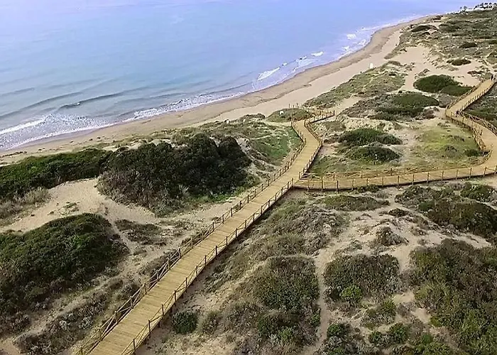 Hotel Elviria Hills *