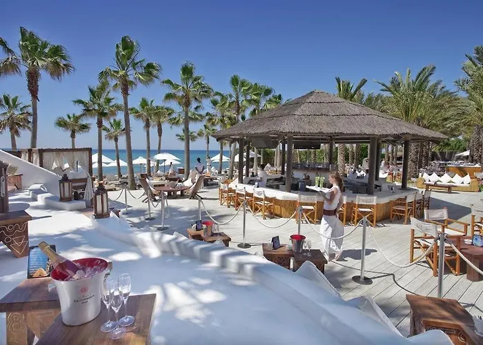 ホテル Elviria Hills *